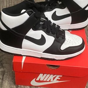 Nike Black and White Sneakers